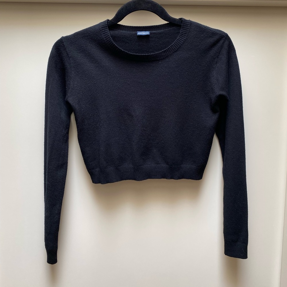 Brandy Melville cropped black knit long sleeve top